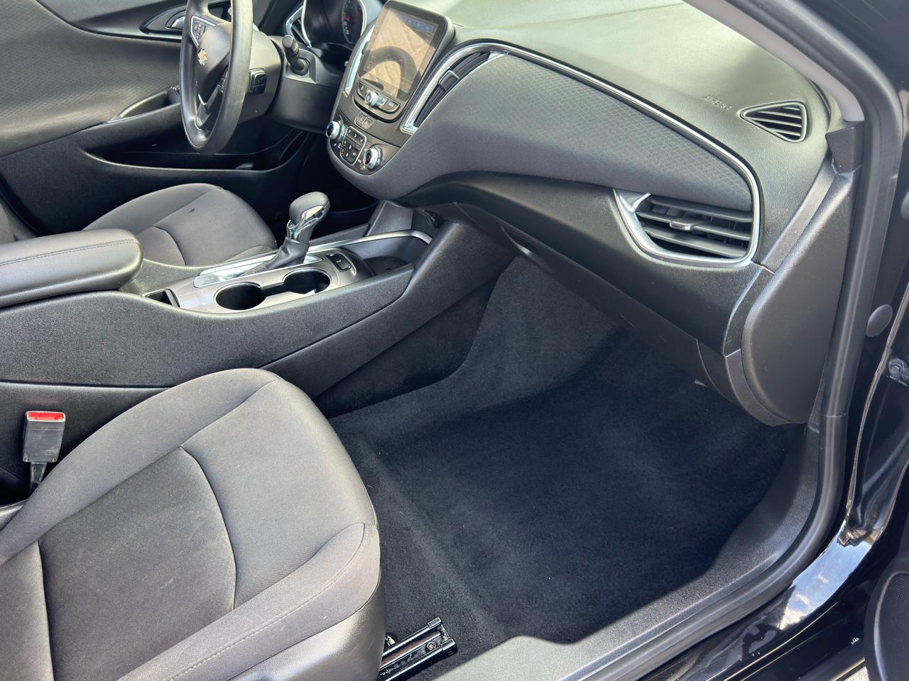 Chevrolet Malibu  2021