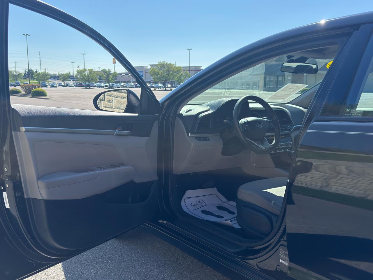 Hyundai Elantra SEL 2020