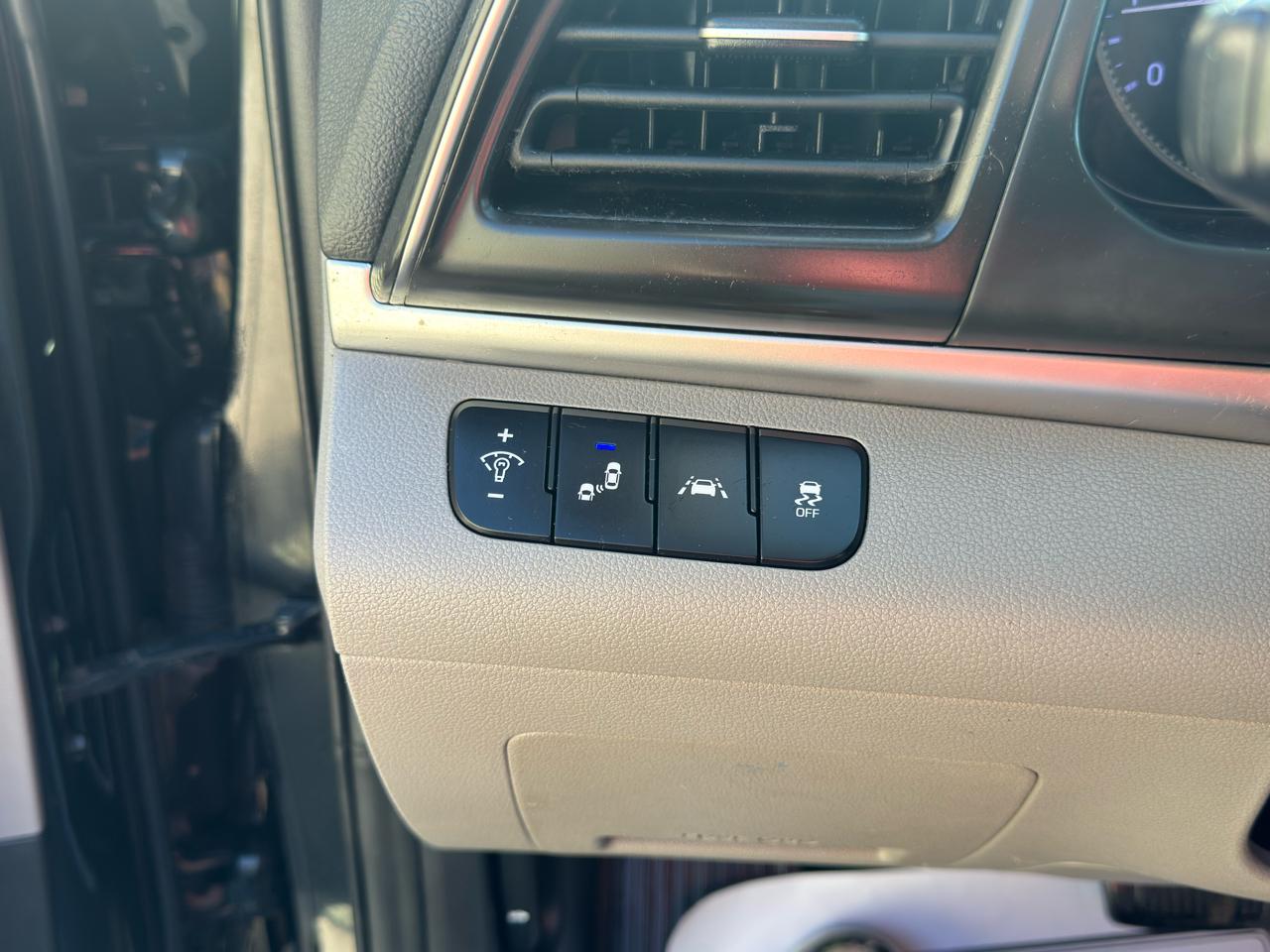 Hyundai Elantra SEL 2020