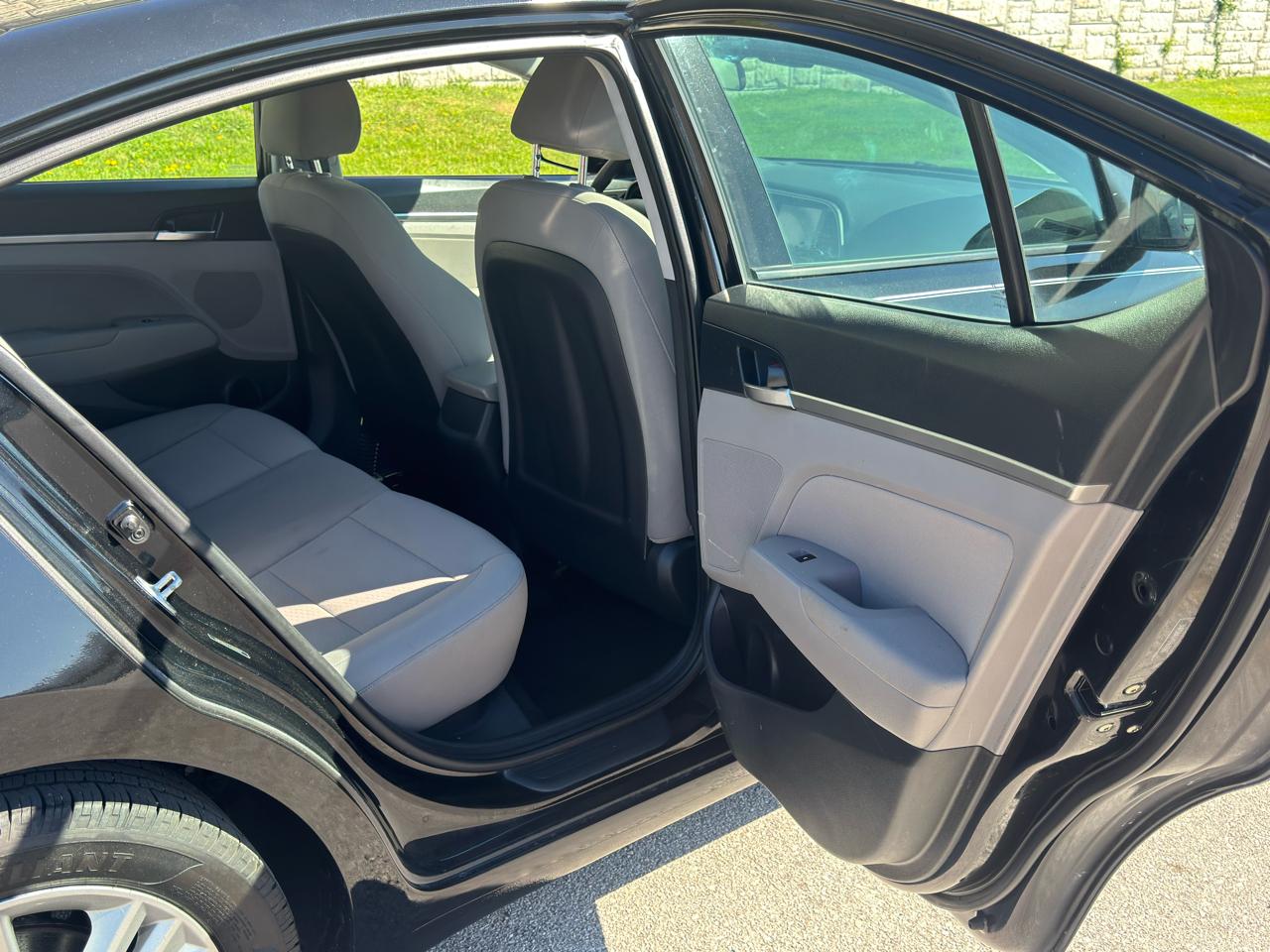 Hyundai Elantra SEL 2020