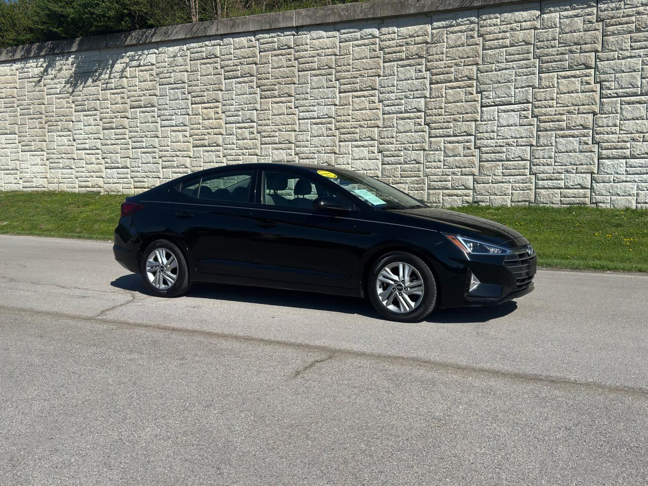 Hyundai Elantra  2020