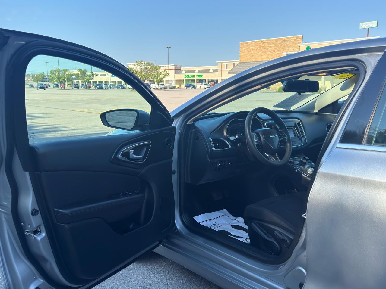 Chrysler 200 Limited FWD 2017