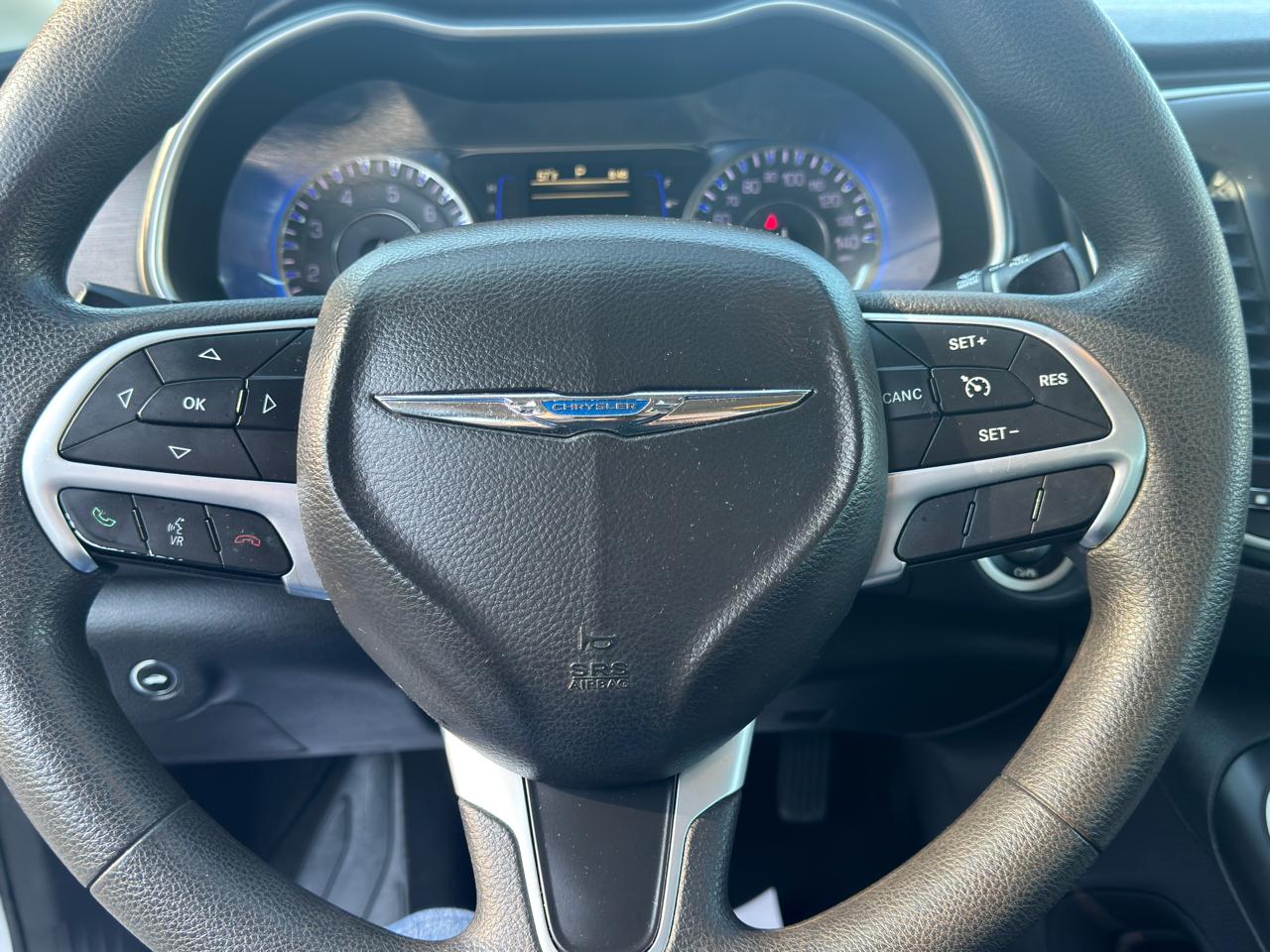 Chrysler 200 Limited FWD 2017