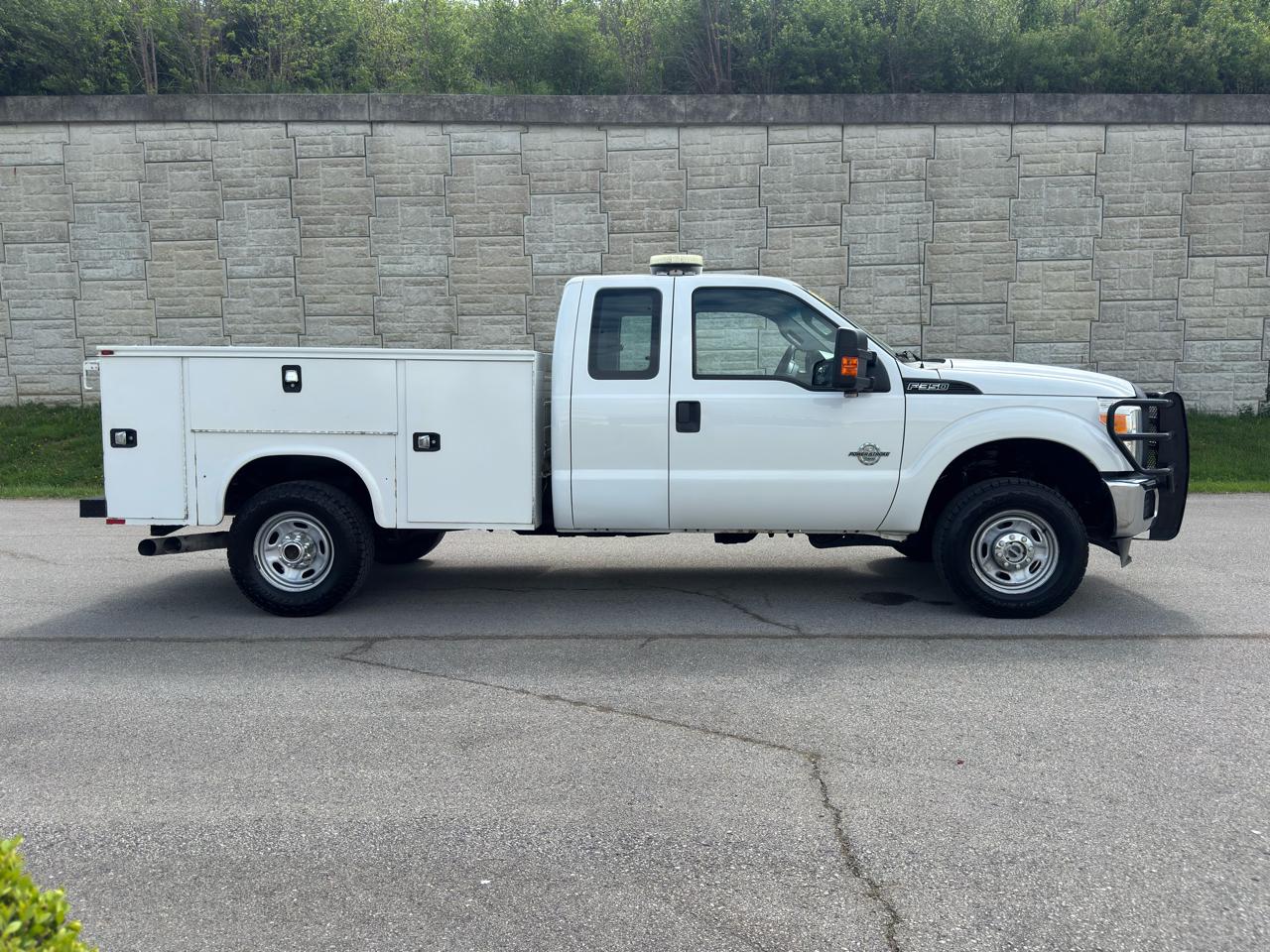 Ford Super Duty F-350 SRW  2015