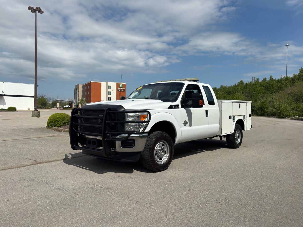 Ford Super Duty F-350 SRW  2015