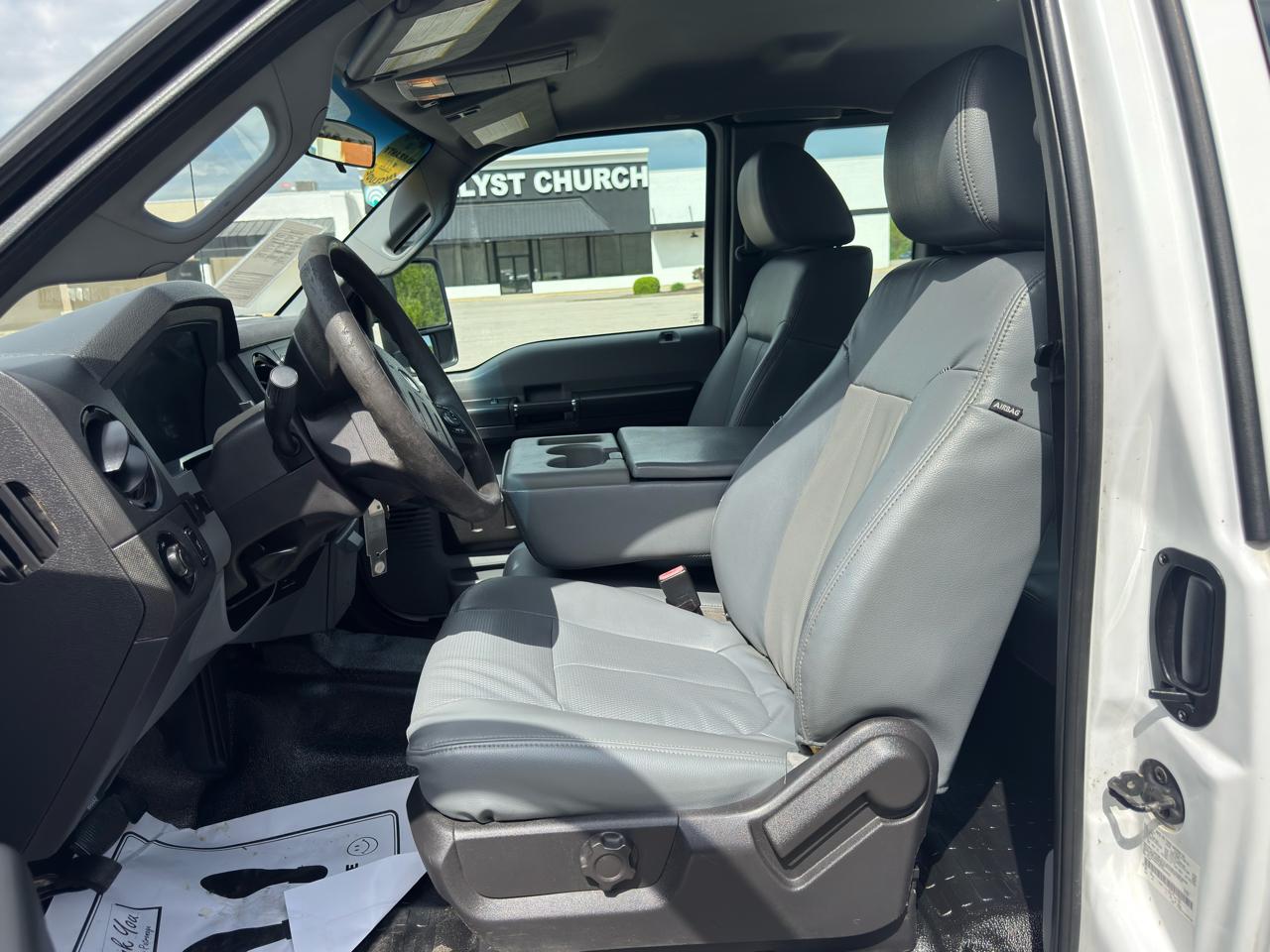 Ford Super Duty F-350 SRW  2015