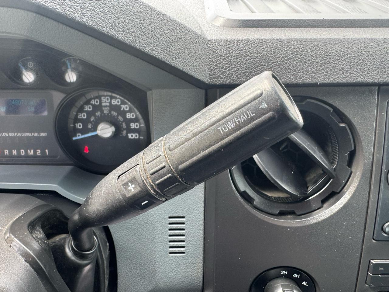 Ford Super Duty F-350 SRW  2015