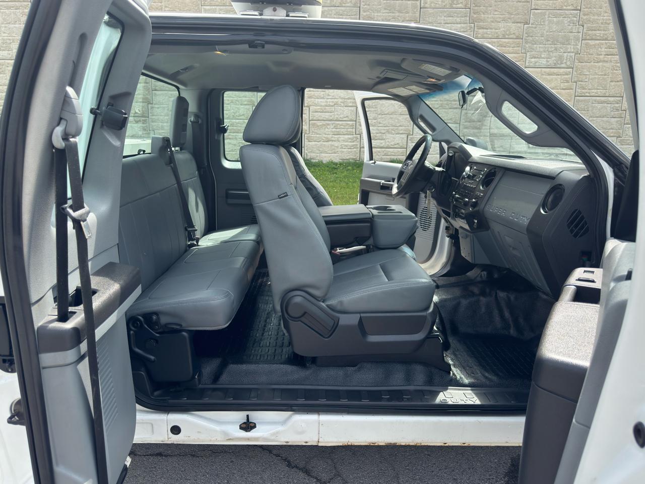 Ford Super Duty F-350 SRW  2015