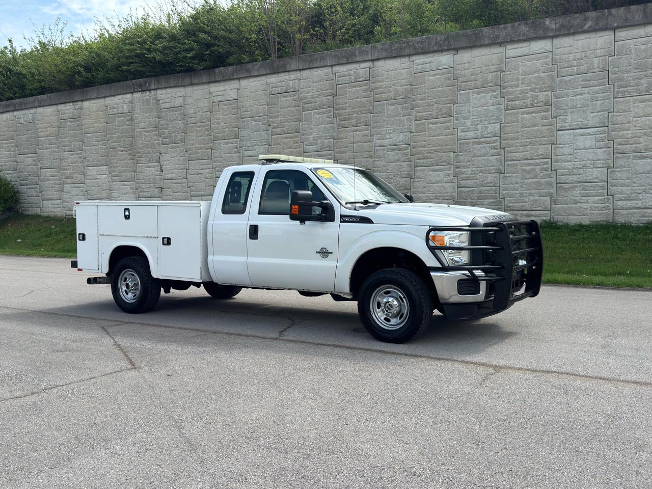 Ford Super Duty F-350 SRW  2015