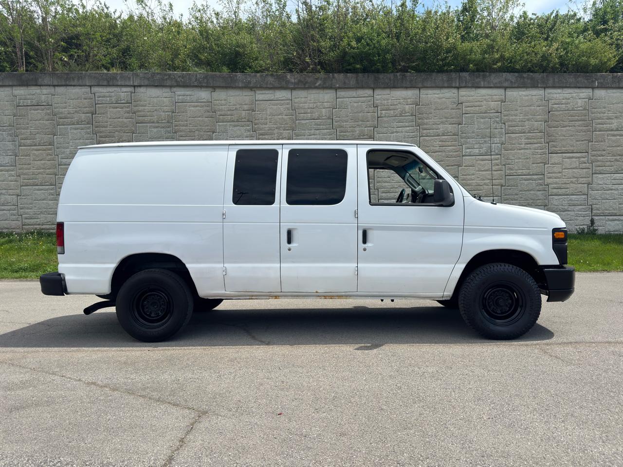 Ford Econoline Cargo Van  2011