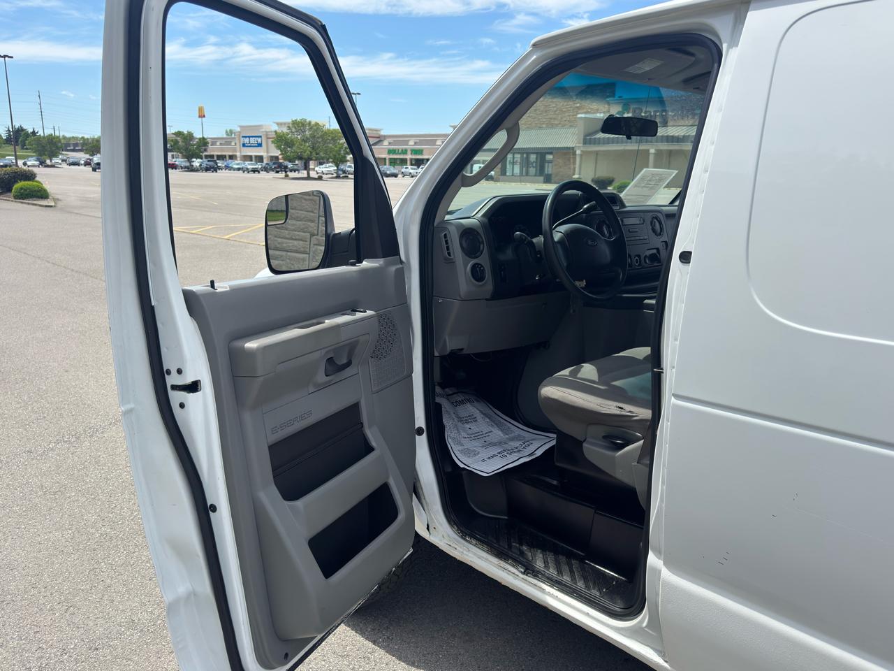 Ford Econoline Cargo Van  2011