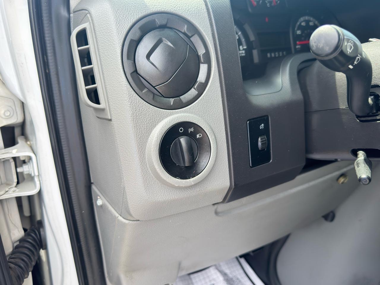 Ford Econoline Cargo Van  2011