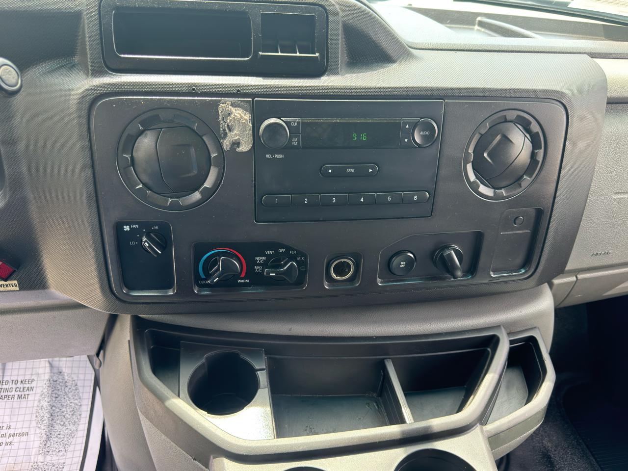 Ford Econoline Cargo Van  2011