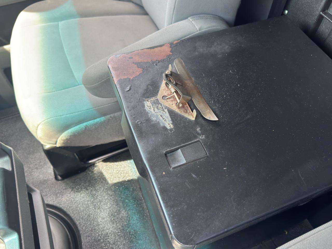 Ford Econoline Cargo Van  2011