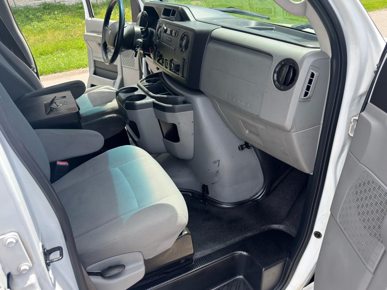 Ford Econoline Cargo Van  2011