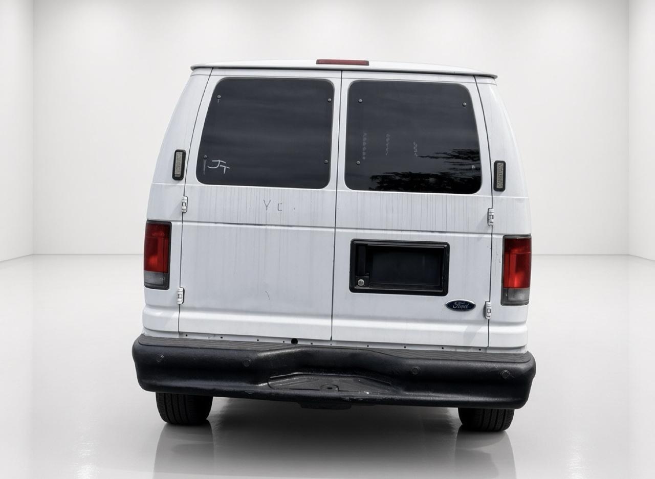 Ford Econoline Cargo Van  2011
