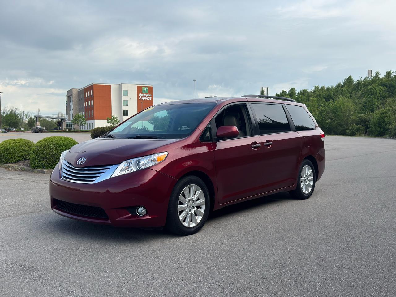 Toyota Sienna  2011