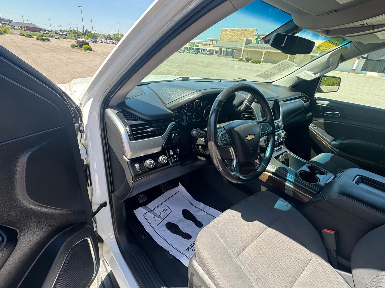 Chevrolet Suburban LS 2019