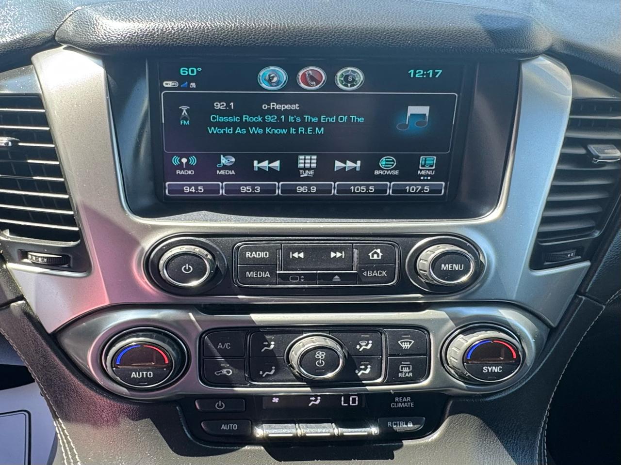 Chevrolet Suburban LS 2019