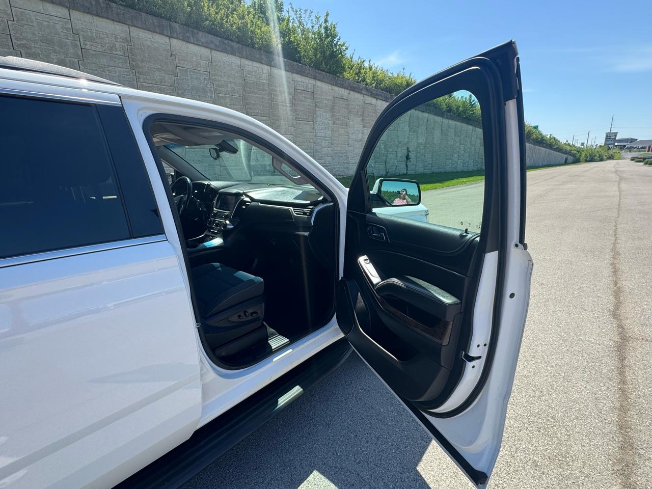 Chevrolet Suburban LS 2019