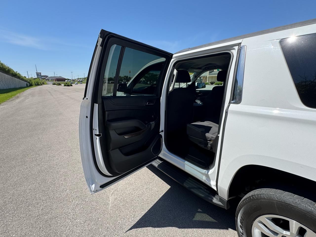 Chevrolet Suburban LS 2019