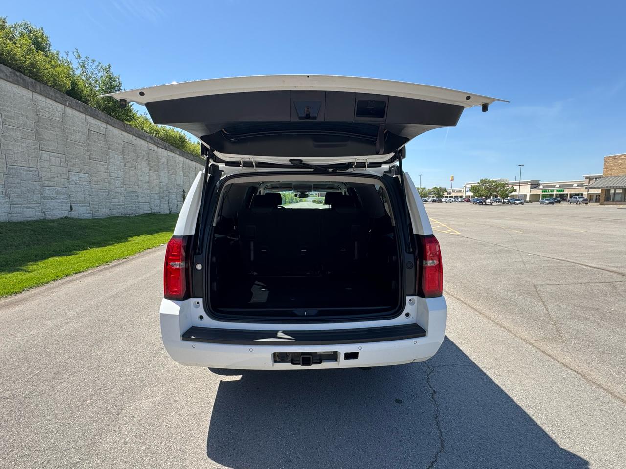 Chevrolet Suburban LS 2019