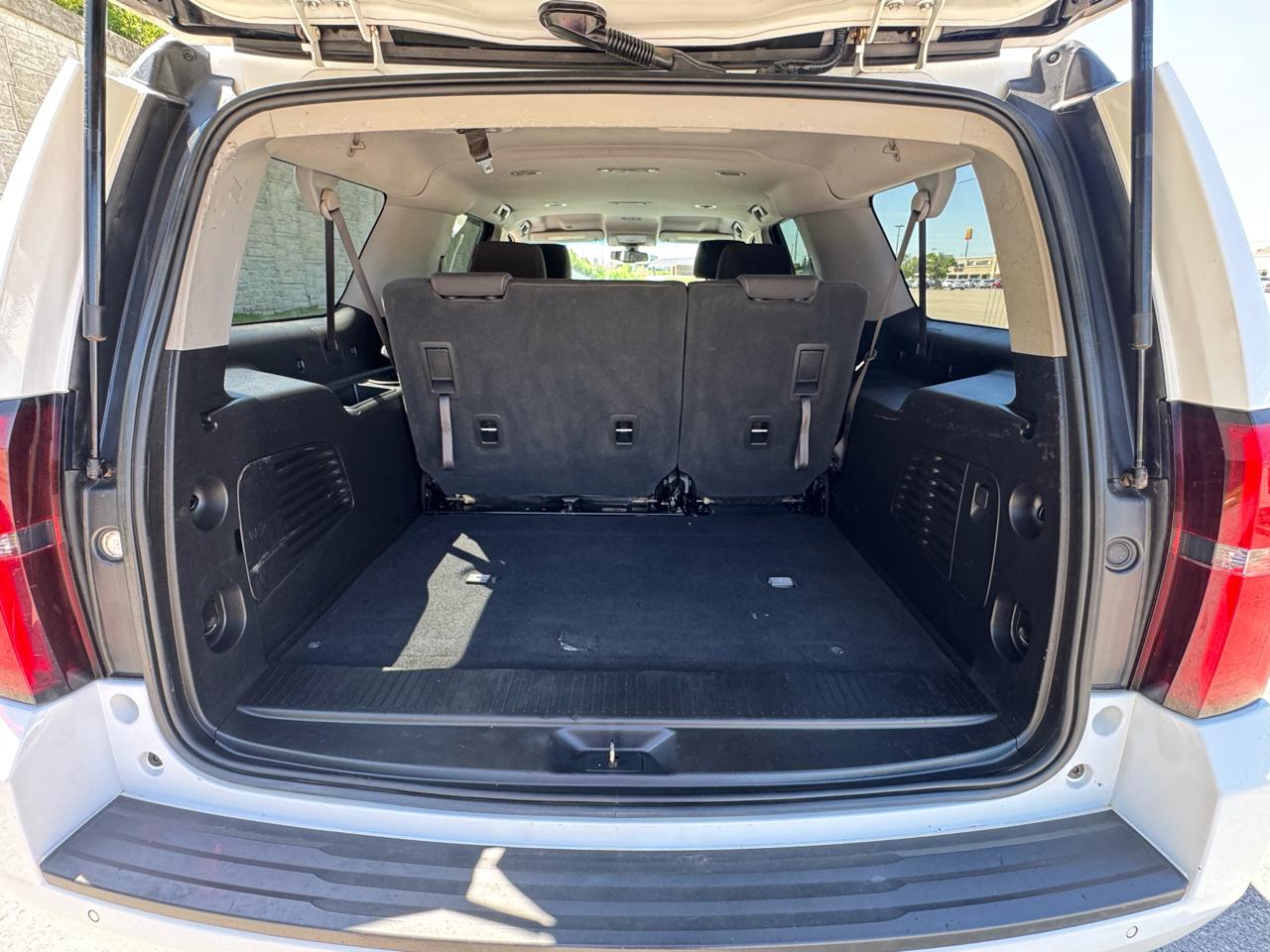 Chevrolet Suburban LS 2019