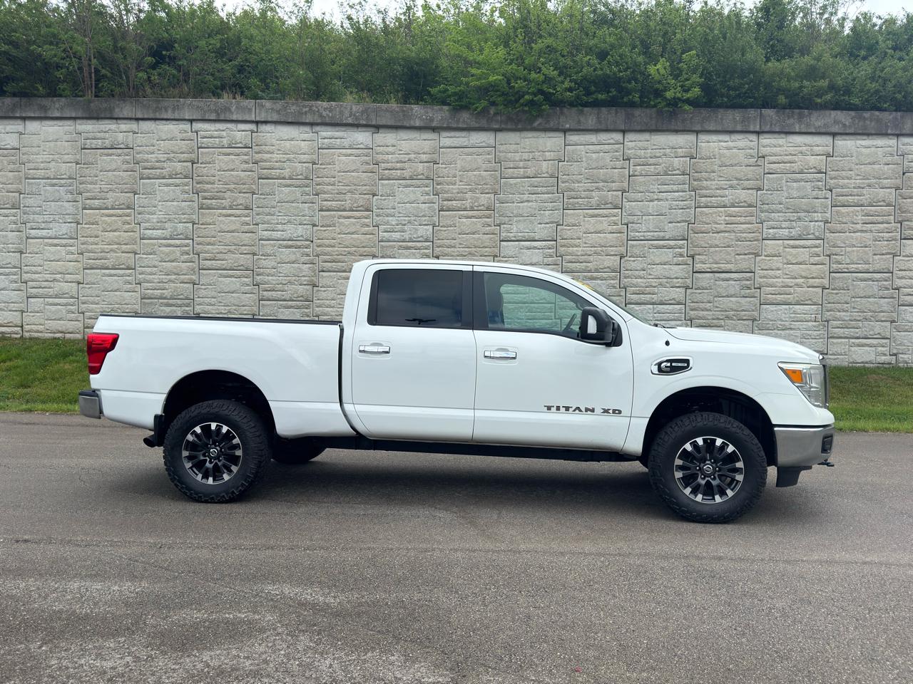 Nissan Titan XD SV 2017