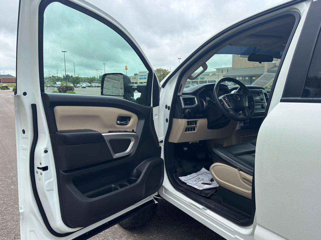 Nissan Titan XD SV 2017