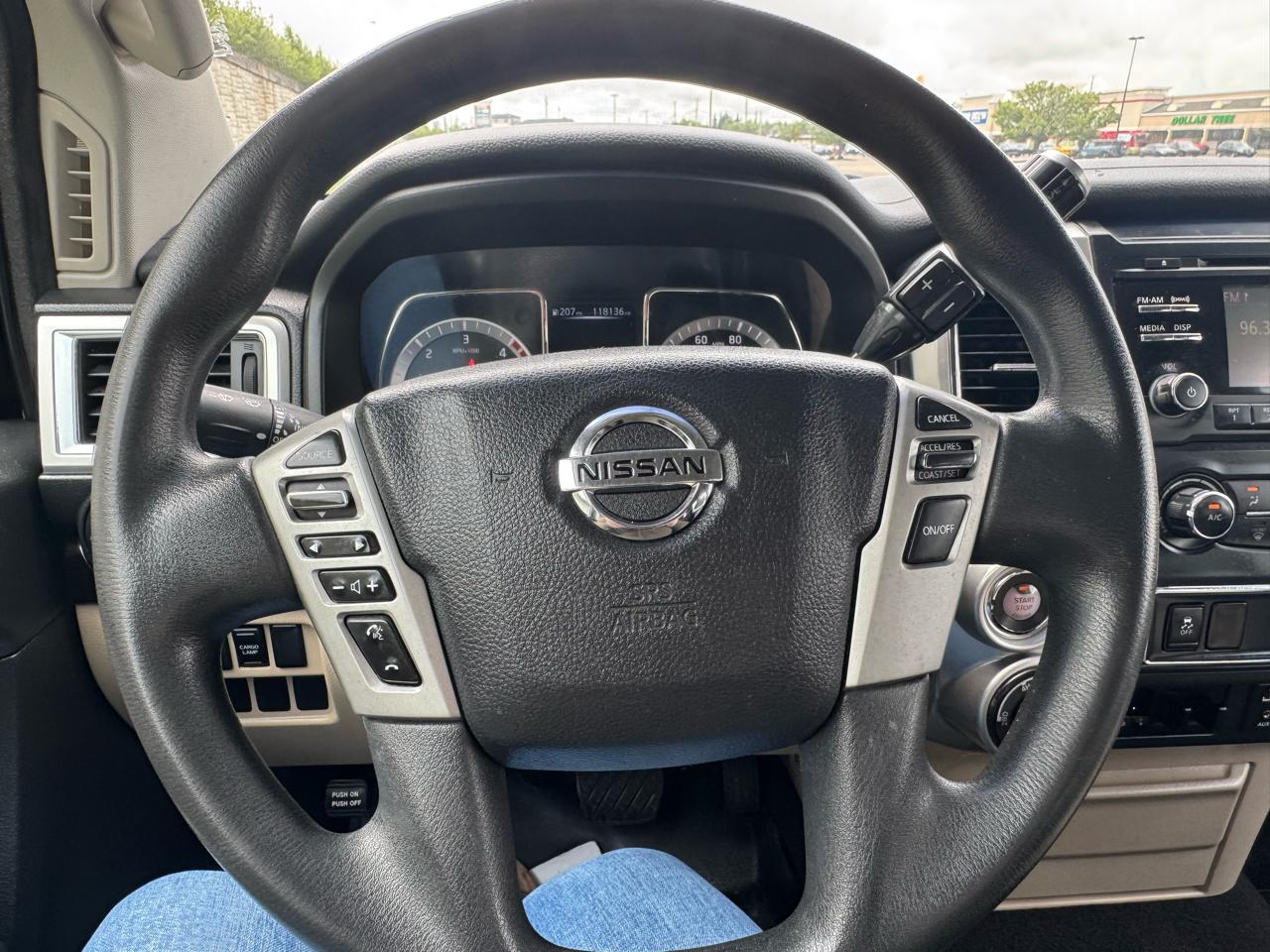 Nissan Titan XD SV 2017