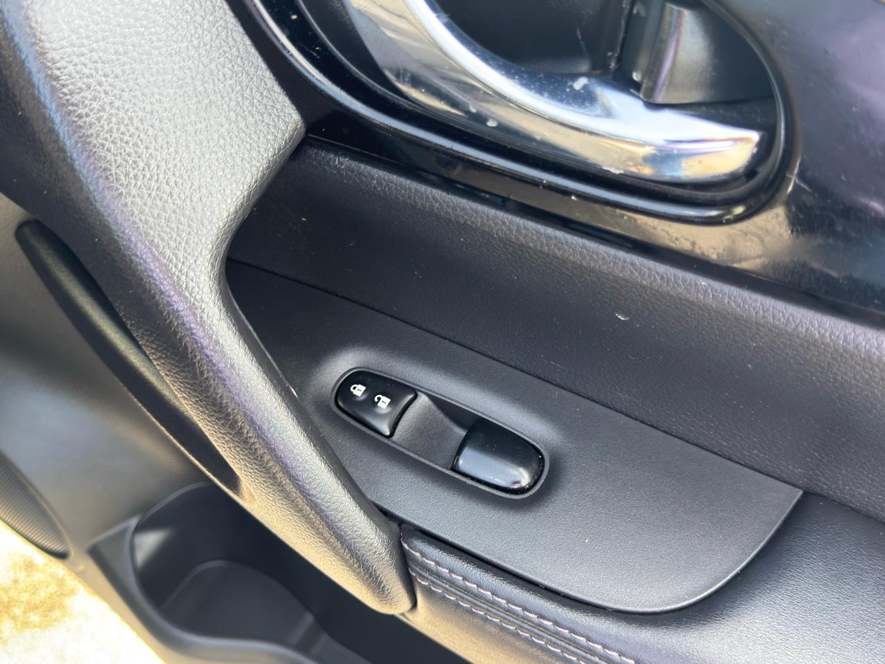 Nissan Rogue Sport  2017