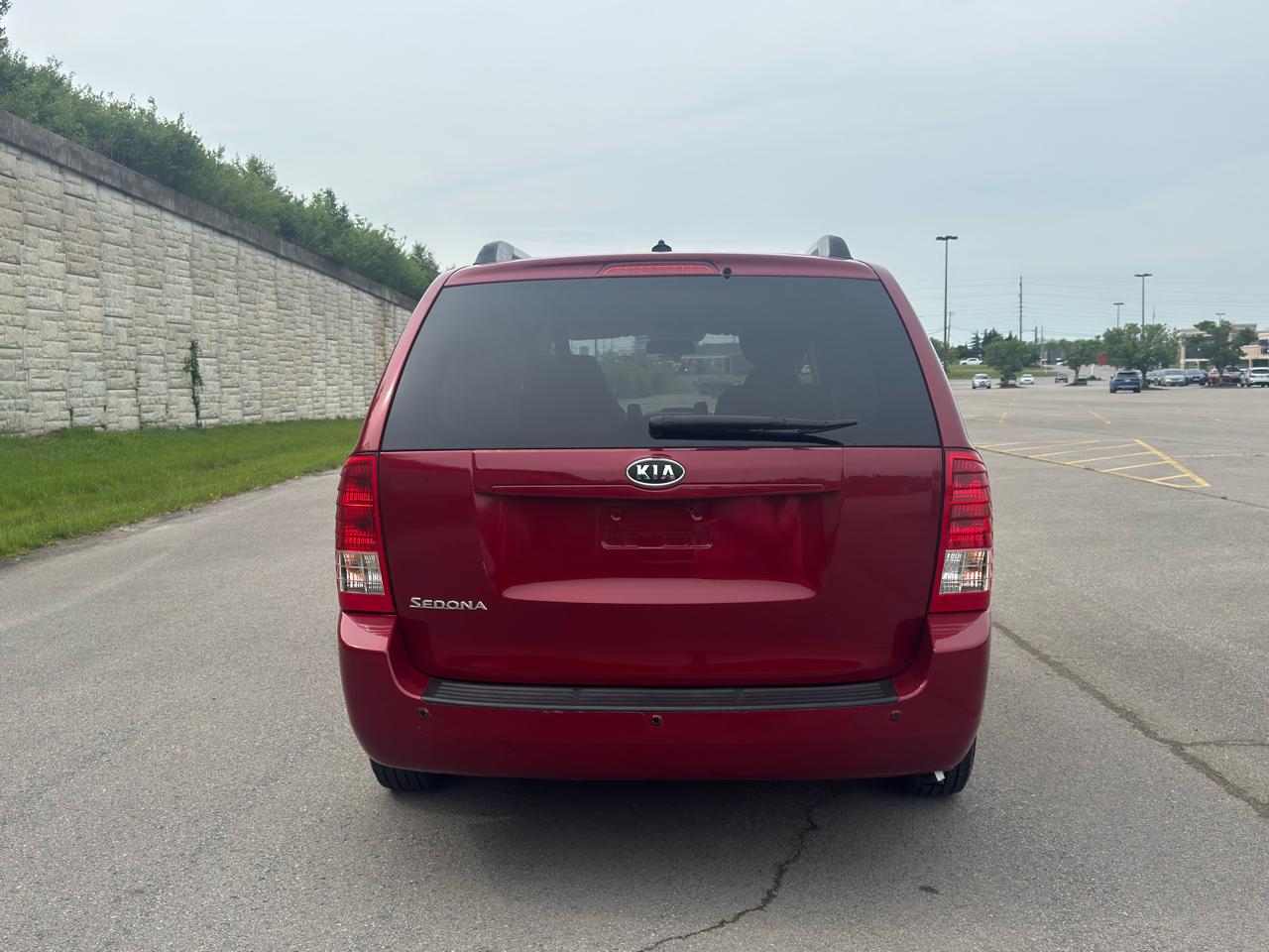 Kia Sedona  2010