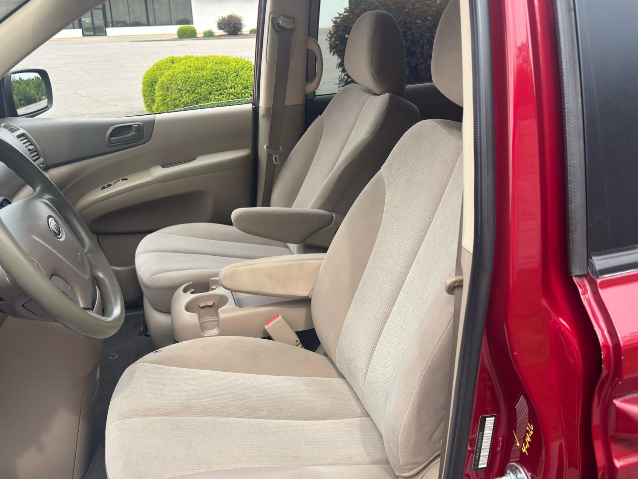 Kia Sedona  2010