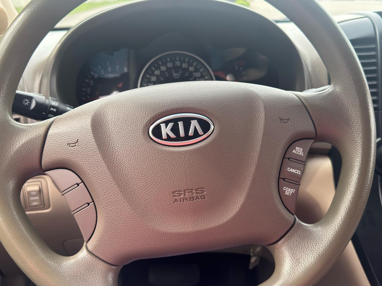 Kia Sedona  2010
