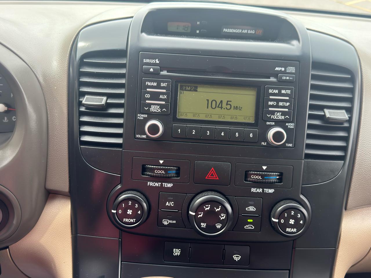 Kia Sedona  2010
