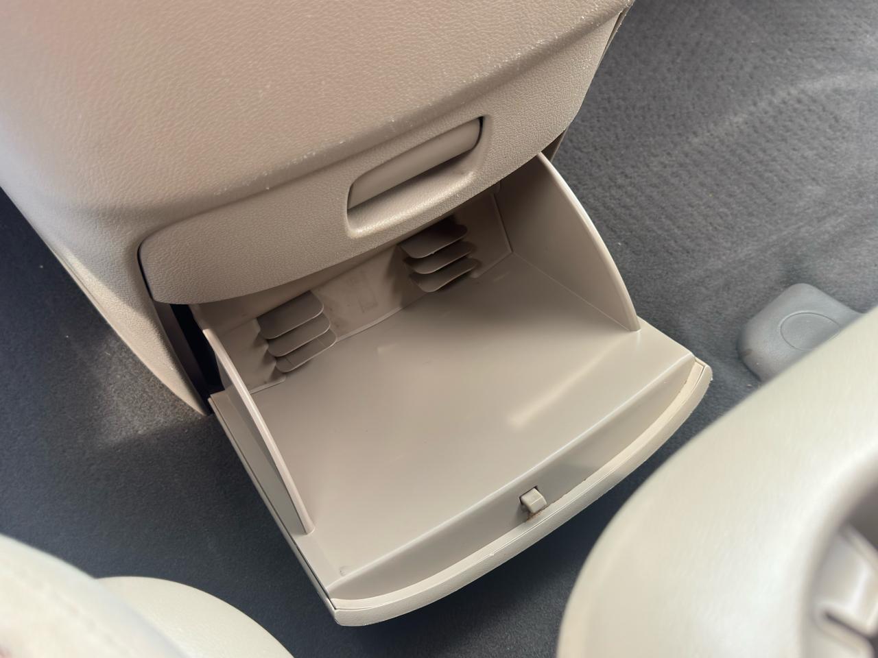 Kia Sedona  2010
