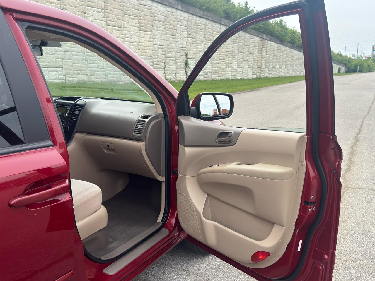 Kia Sedona  2010