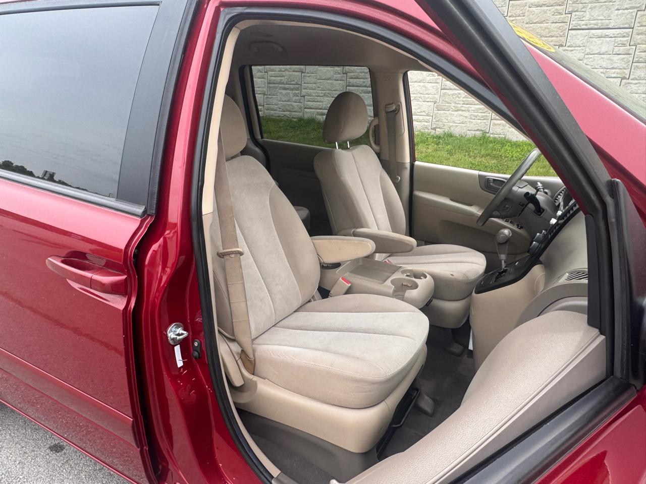 Kia Sedona  2010