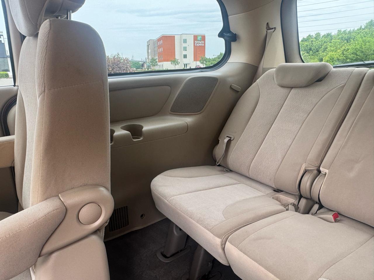 Kia Sedona  2010