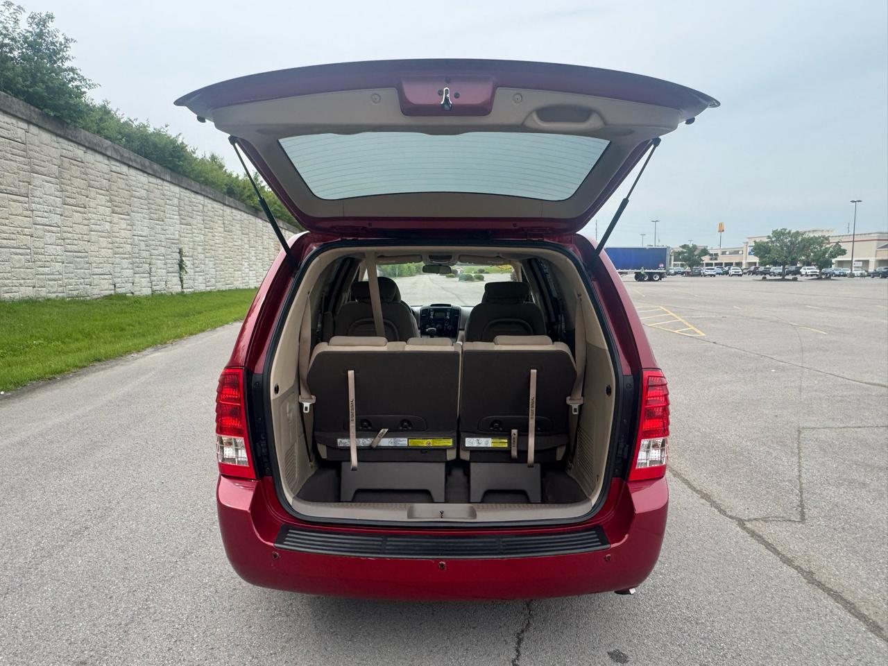 Kia Sedona  2010