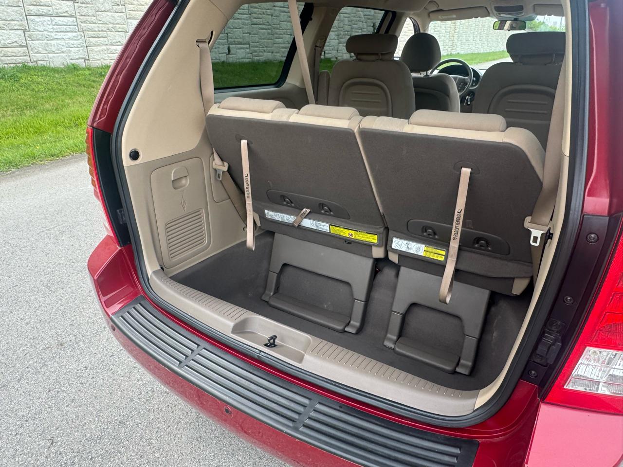 Kia Sedona  2010
