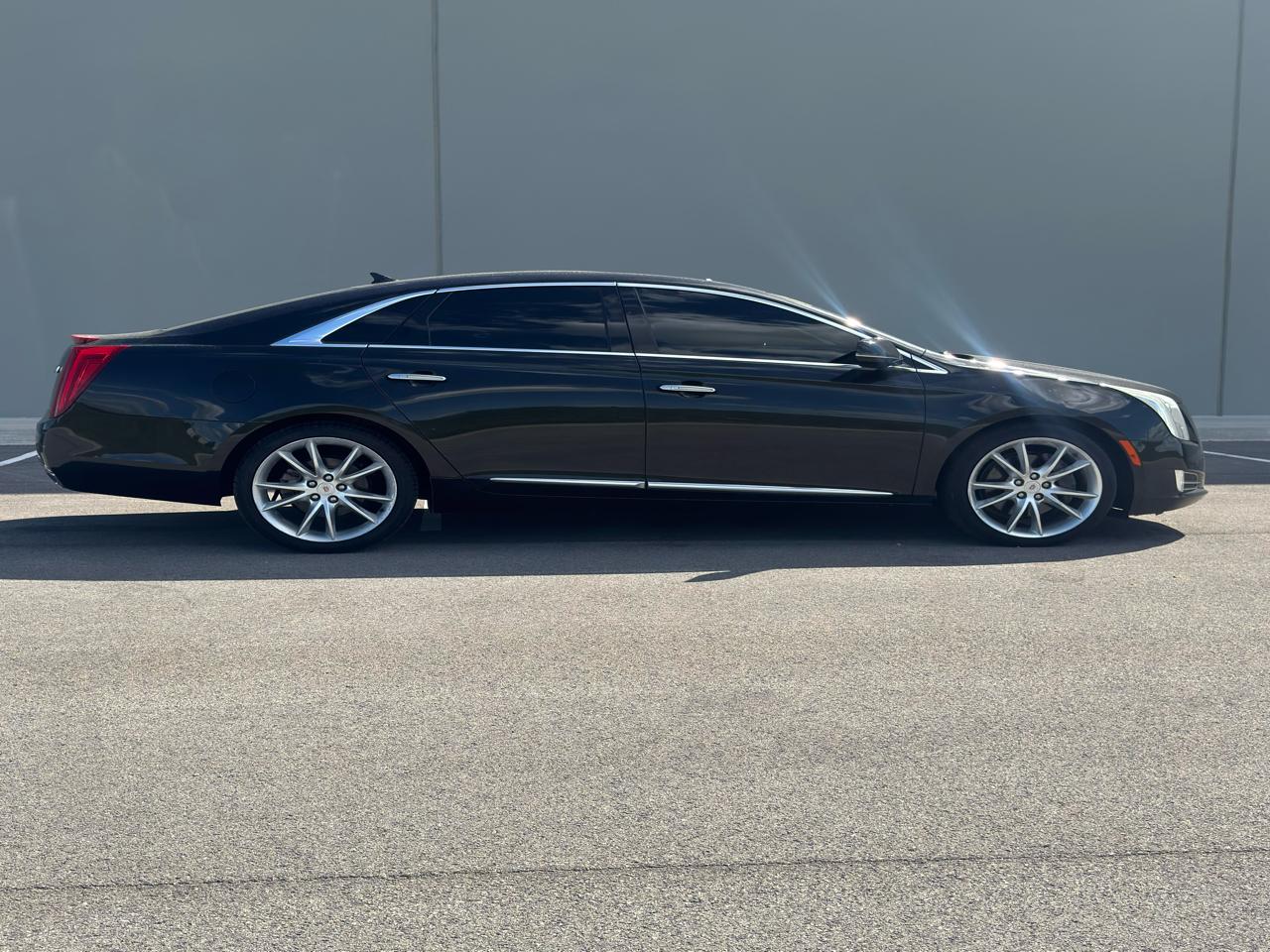 Cadillac XTS  2013