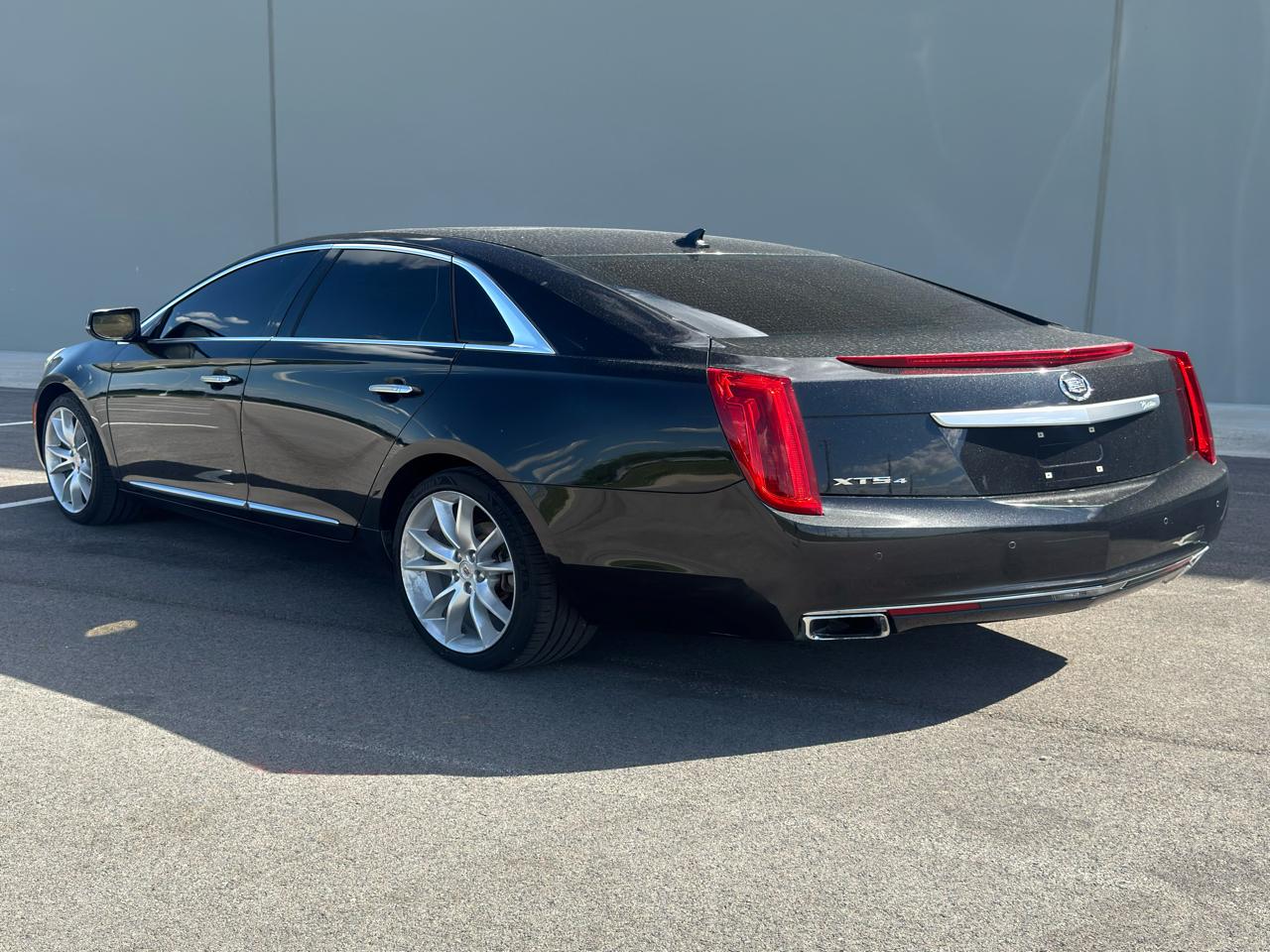 Cadillac XTS  2013