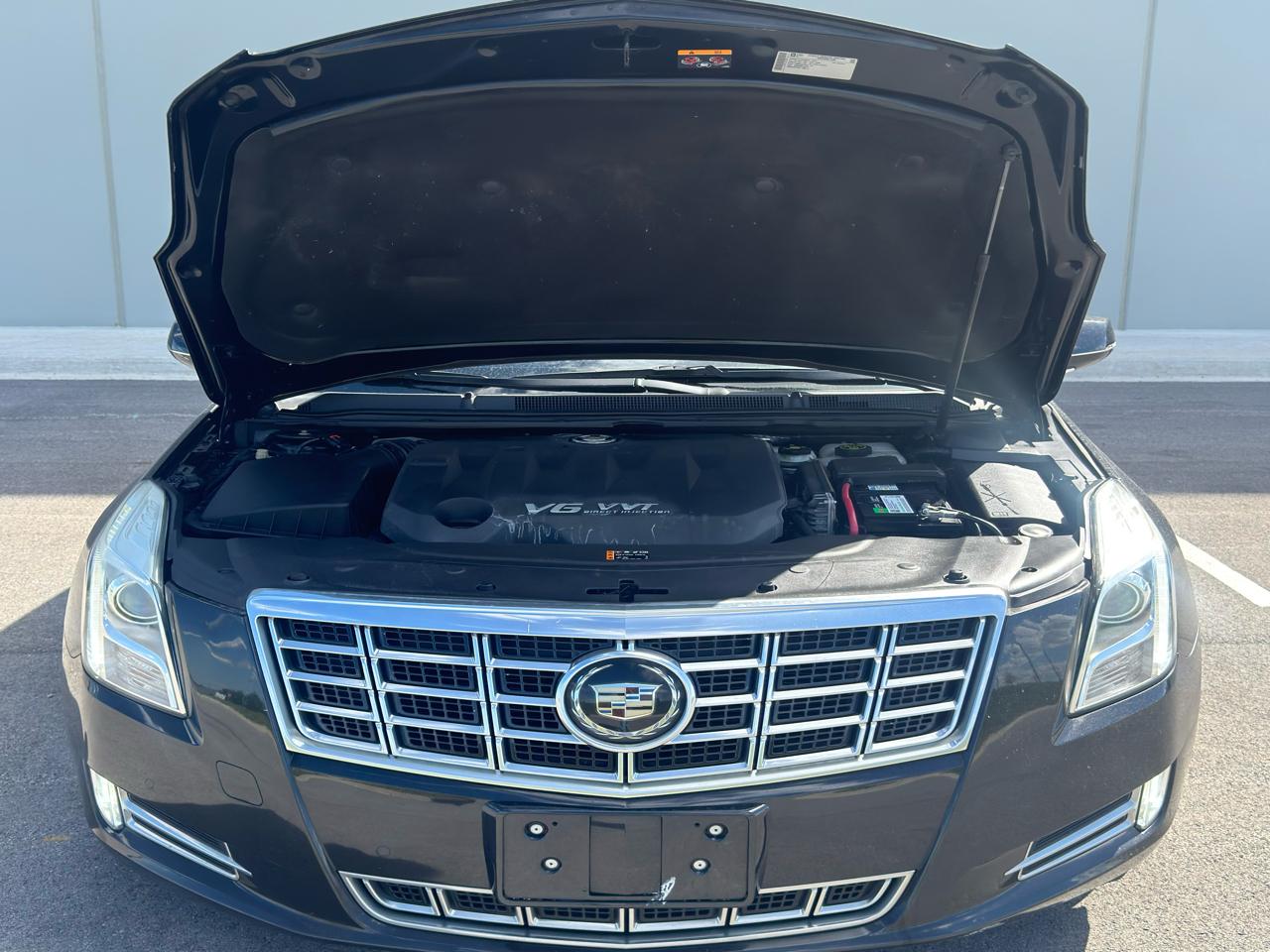 Cadillac XTS  2013