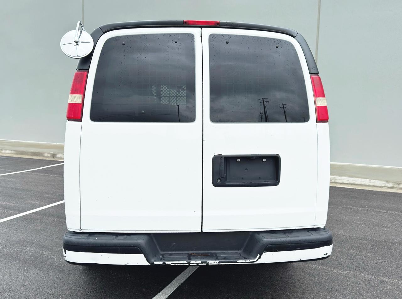 Chevrolet Express Cargo Van  2011