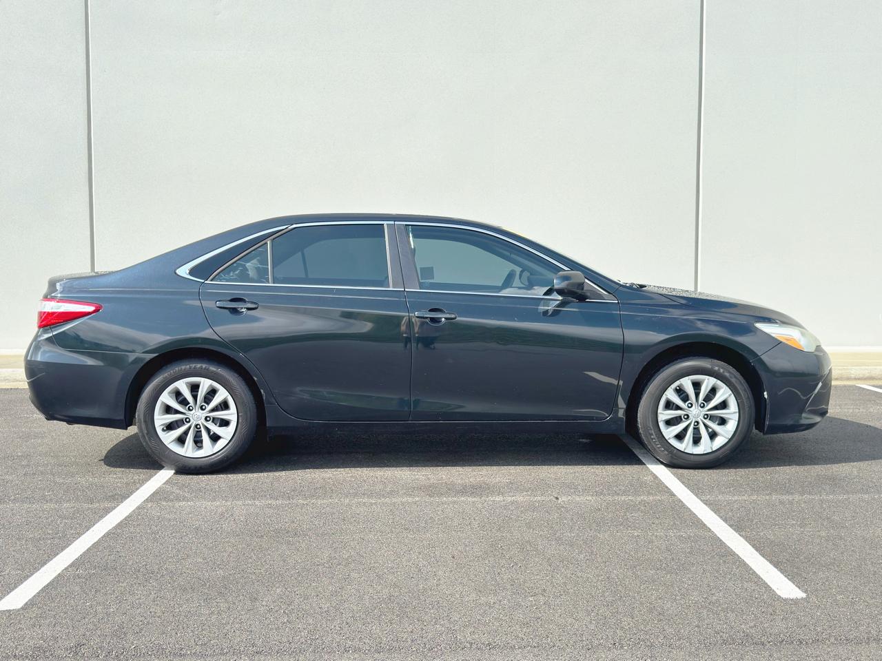 Toyota Camry  2017