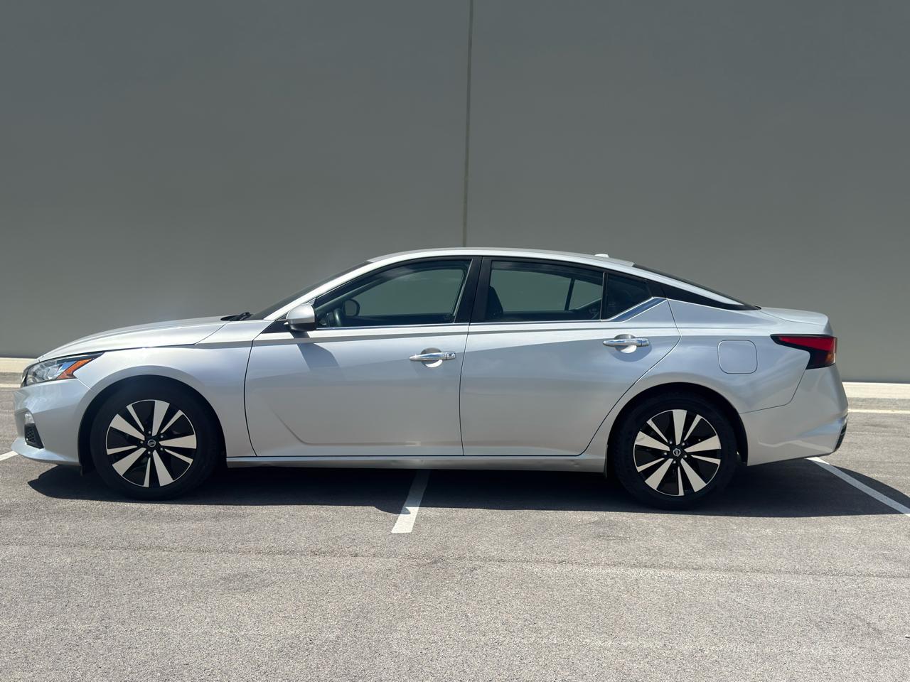 Nissan Altima  2021