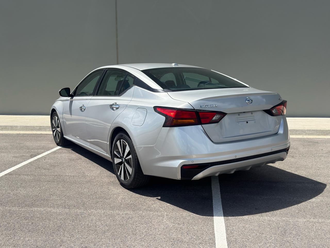 Nissan Altima  2021