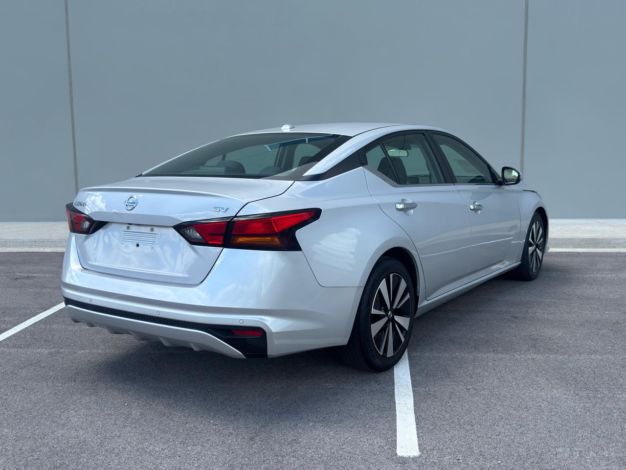 Nissan Altima  2021