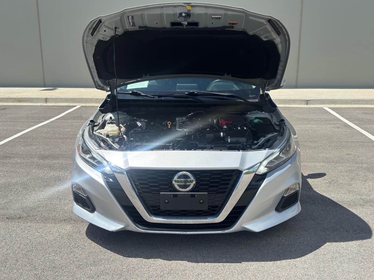 Nissan Altima  2021